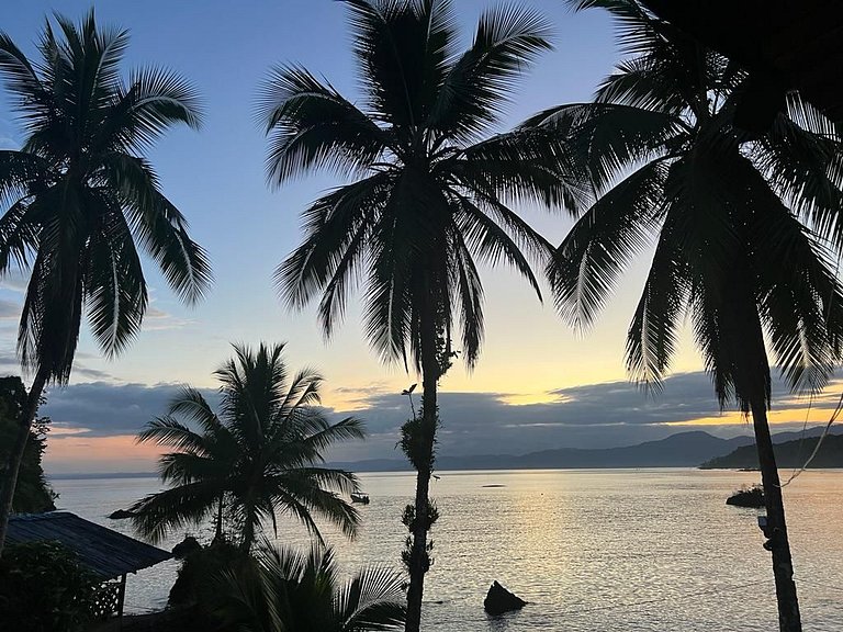 A cozy place in Nuquí, just steps from the beach.