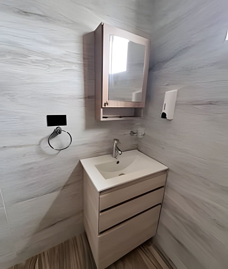 Comfortable 1BR @Choco with Queen Bed & WIFI