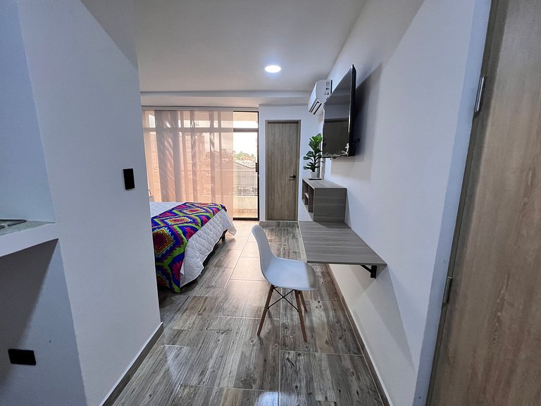 Comfortable 1BR @Choco with Queen Bed & WIFI